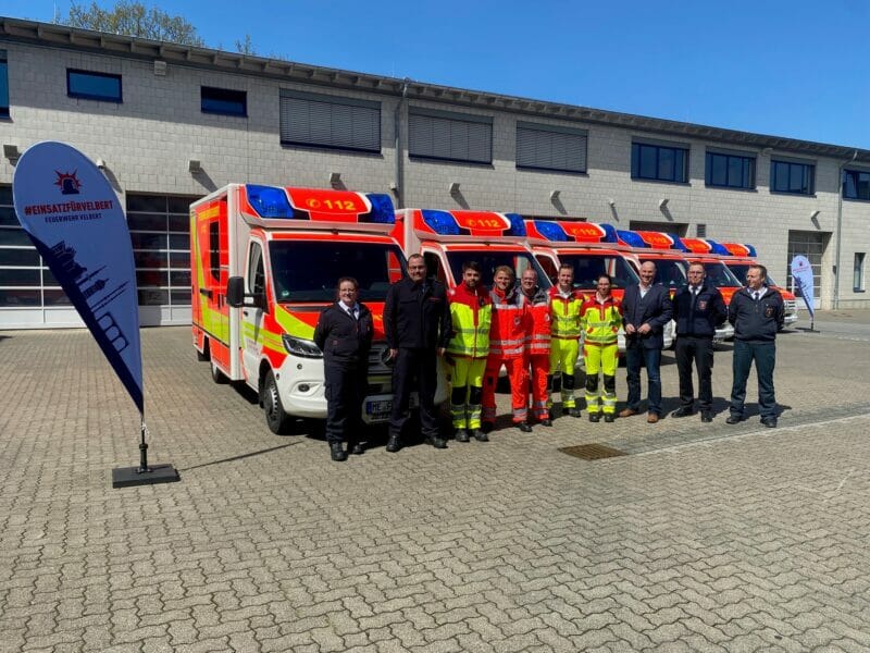 Velbert: Sechs Neue Rettungswagen Für Die Feuerwehr - Feuerwehrpresse ...